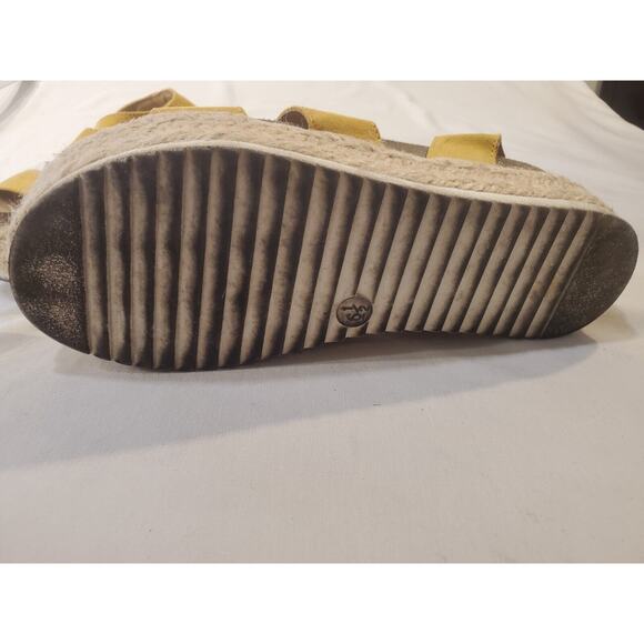 UNIVERSAL THREAD Yellow Faux SUEDE Strappy PLATFORM Espadrille SANDAL Size 6.5 - Picture 10 of 12